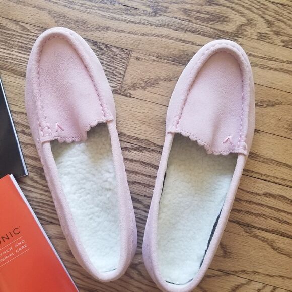 NWOT Vionic Leather Shoes - Picture 4 of 8